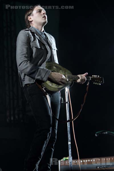 ARCADE FIRE - 2010-08-29 - SAINT CLOUD - Domaine National - Grande Scene - 